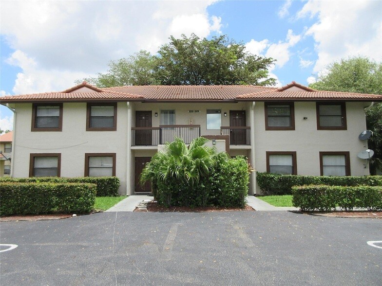 11515 NW 44th St, Unit 11515 in Coral Springs, FL - Building Photo