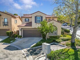 25352 Avanti Ct in Stevenson Ranch, CA - Building Photo