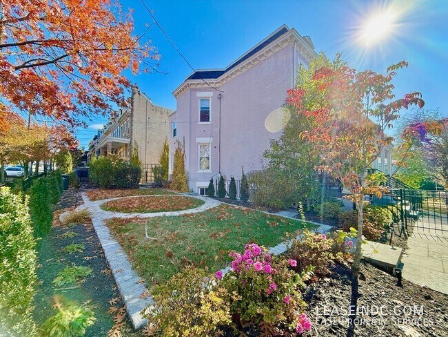 4429 9th St NW in Washington, DC - Building Photo - Building Photo