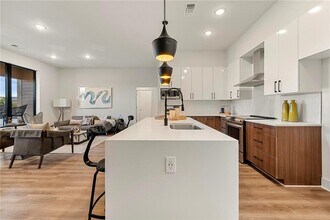 112 Rogers St NE, Unit Pullman Flats Unit 412 in Atlanta, GA - Building Photo - Building Photo