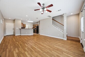 7206 Providence Ave-Unit -B in Austin, TX - Building Photo - Building Photo