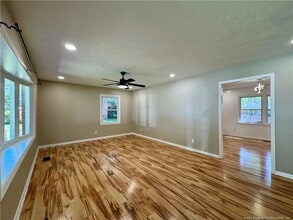 1089 Torrey Dr in Fayetteville, NC - Building Photo - Building Photo