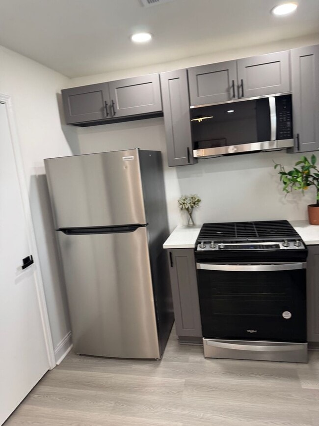 property at 3475 Meadowlane Pl SW