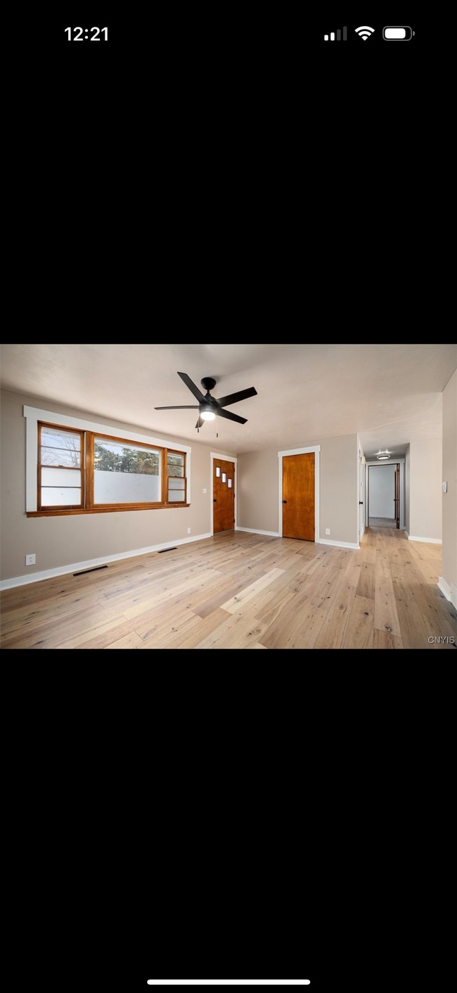 301 Viking Pl in Liverpool, NY - Building Photo - Building Photo