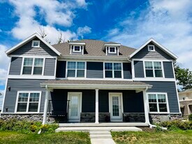 6048 Driscoll Dr in Madison, WI - Building Photo