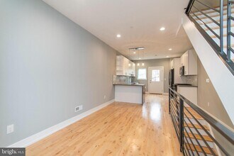 2518 Ingersoll St in Philadelphia, PA - Building Photo - Building Photo