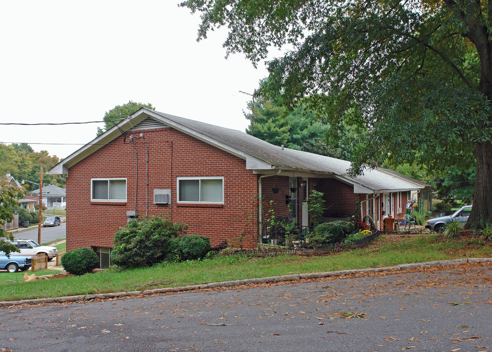 Walnut St Apartments in Winston-Salem, NC - Foto de edificio