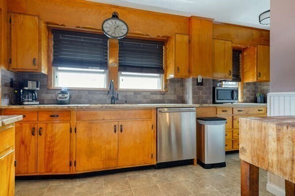 285 Beech St in Belmont, MA - Building Photo - Building Photo