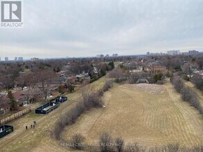 3220 Sheppard Ave E in Toronto, ON - Building Photo - Building Photo