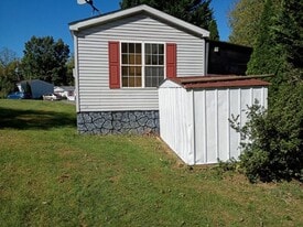 540 Gantt Dr in Martinsburg, WV - Building Photo