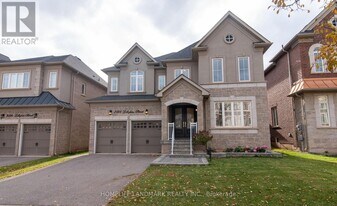 2128 Lillykin St in Oakville, ON - Building Photo
