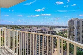 4041 Gulf Shore Blvd N in Naples, FL - Building Photo - Building Photo