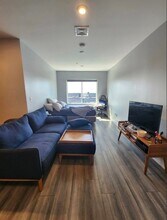 55 W Fifth St, Unit 503 in Boston, MA - Foto de edificio - Building Photo