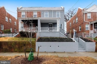 724 Oneida Pl NW in Washington, DC - Building Photo - Building Photo