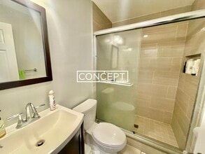 10 Bickford Ave in Boston, MA - Foto de edificio - Building Photo