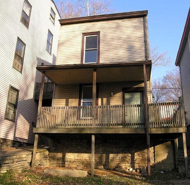 1711 Pulte St in Cincinnati, OH - Building Photo - Building Photo
