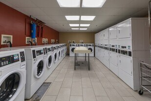 1600 Beacon St, Unit 806 in Brookline, MA - Building Photo