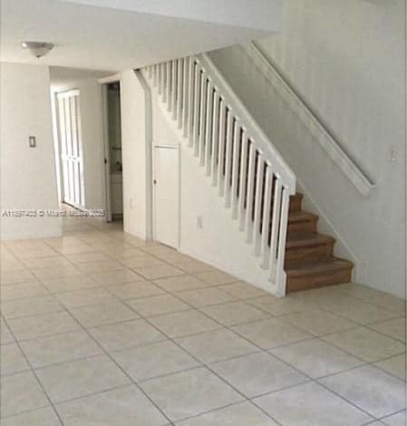 9203 Fontainebleau Blvd in Miami, FL - Building Photo - Building Photo