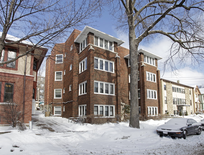 8-10 E Gorham St in Madison, WI - Foto de edificio - Building Photo