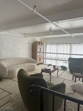 350 Scotland Rd in Orange, NJ - Building Photo - Building Photo