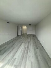 3626 NE 168th St in North Miami Beach, FL - Building Photo - Building Photo