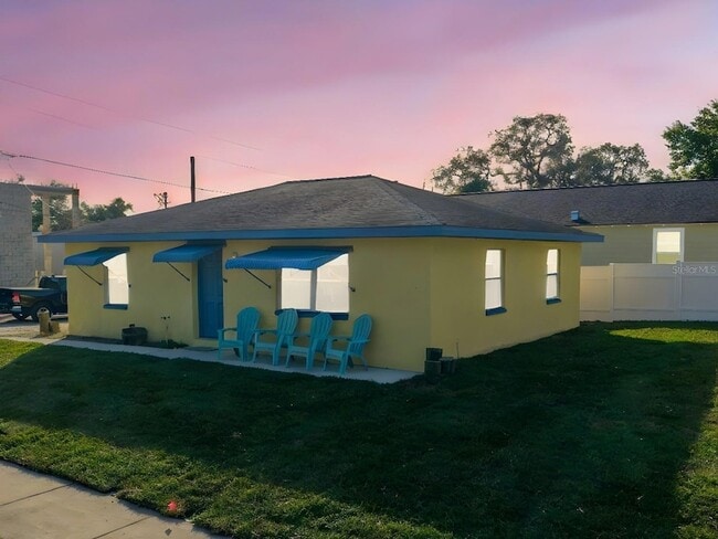 property at 103 W Park St