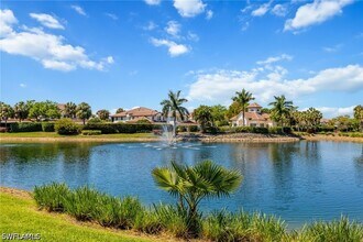 8200 Saratoga Dr in Naples, FL - Building Photo - Building Photo