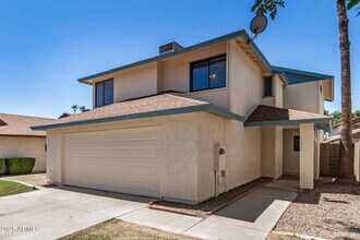 10023 W Sells Dr in Phoenix, AZ - Building Photo - Building Photo