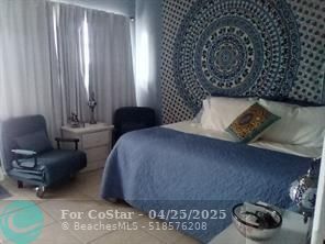 725 SW 11th Ave in Hallandale Beach, FL - Building Photo