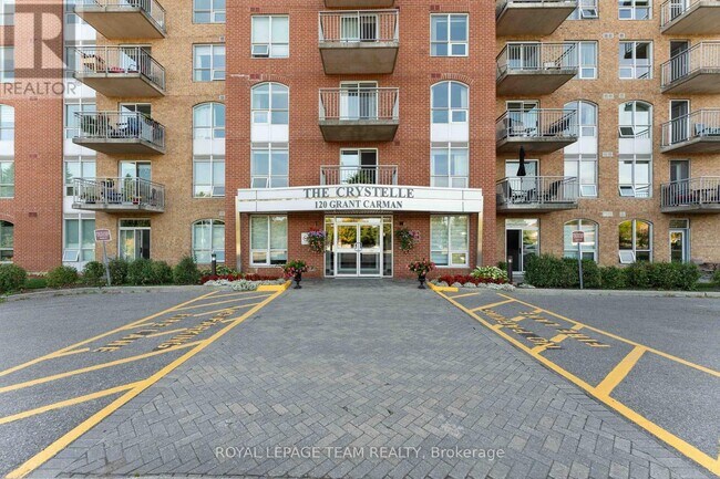 120 Grant Carman Dr in Ottawa, ON - Building Photo - Building Photo