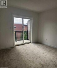 940 St David St N in Fergus, ON - Building Photo - Building Photo