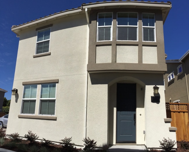 property at 910 Montage Cir