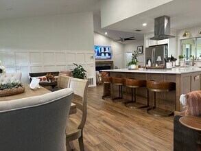 519 Lake Charm Ct in Oviedo, FL - Building Photo - Building Photo