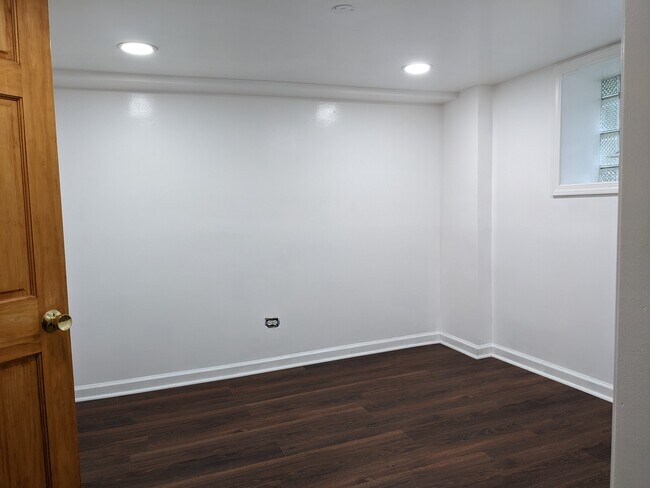 5719 W Giddings St in Chicago, IL - Building Photo - Building Photo