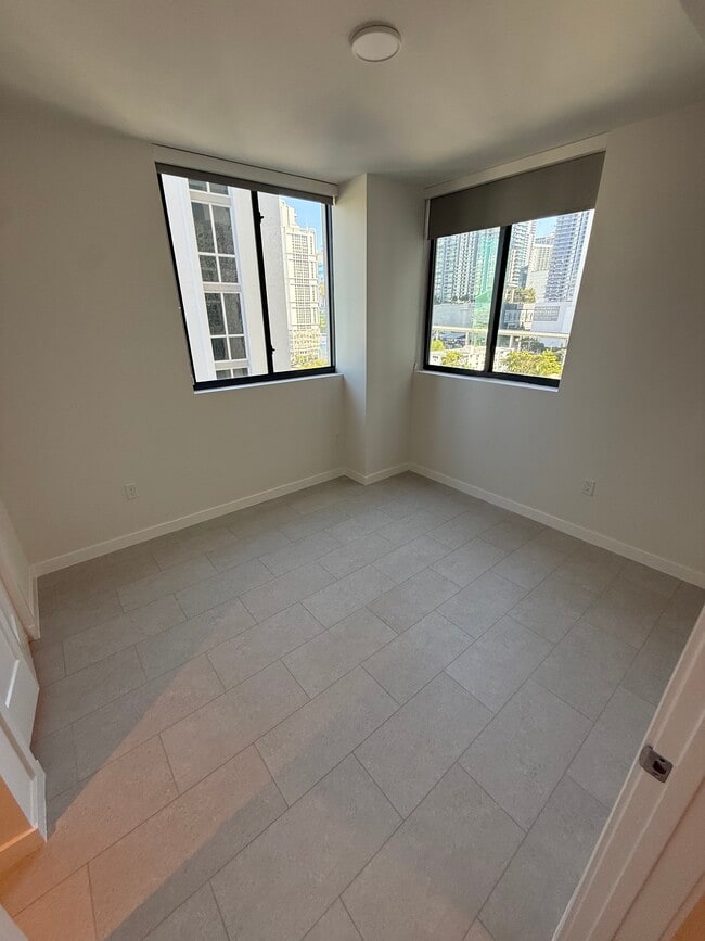 1019 SW 5th Ave, Unit B3 in Miami, FL - Building Photo - Building Photo