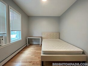 29 Waverly St, Unit 1 in Boston, MA - Foto de edificio - Building Photo