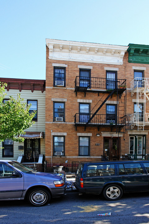 235 19th St in Brooklyn, NY - Foto de edificio