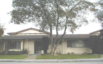 857 Gallatin Dr in Santa Clara, CA - Building Photo - Building Photo