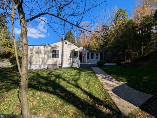 10 Sycamore Ln, Unit 2066 in Belvidere, NJ - Building Photo - Building Photo