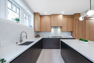 116 Columbia St in Brookline, MA - Building Photo - Building Photo