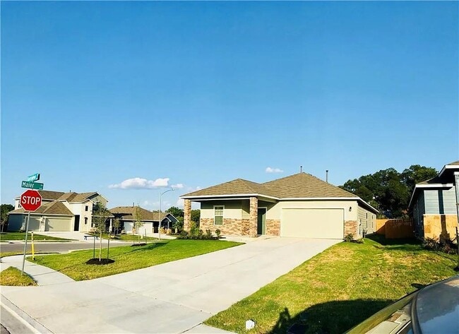 13813 Harrisglenn Dr in Pflugerville, TX - Building Photo - Building Photo