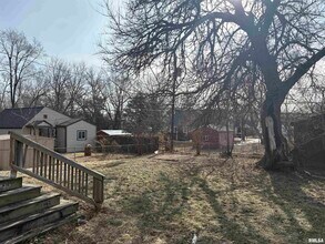 2214 W Tripp Ave in Peoria, IL - Building Photo - Building Photo