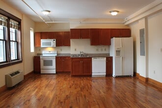 Kenilworth Inn Apartments in Asheville, NC - Building Photo - Building Photo