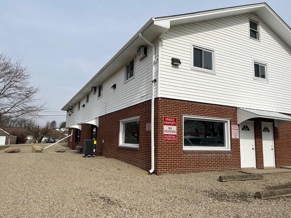 309 W Main St, Unit 5 in New Alexandria, PA - Building Photo