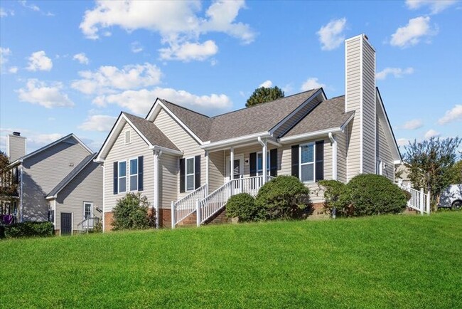 5332 Cottage Bluff Ln in Knightdale, NC - Foto de edificio - Building Photo