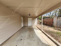 1437 Roman Point Dr photo'