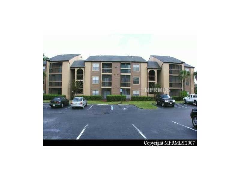 2202 Cascades Blvd-Unit -Unit 208 in Kissimmee, FL - Building Photo