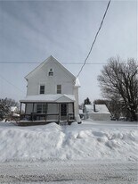 678 Cooper St in Watertown, NY - Building Photo