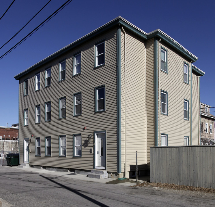 13 Messenger St in Providence, RI - Building Photo