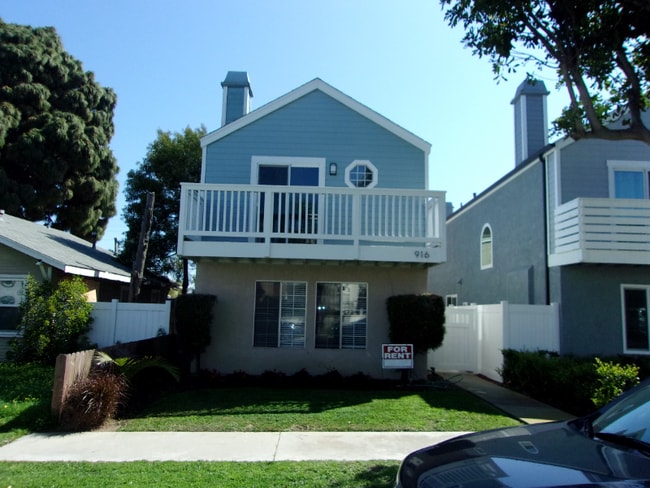 property at 916 California St
